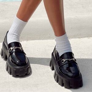 Princess Polly Penny Lane Loafers Black High Shine Size 8